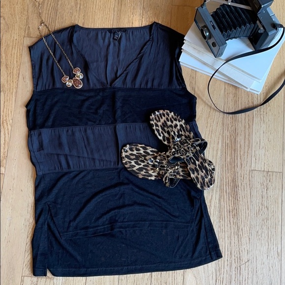 Banana Republic Top - Picture 2 of 9